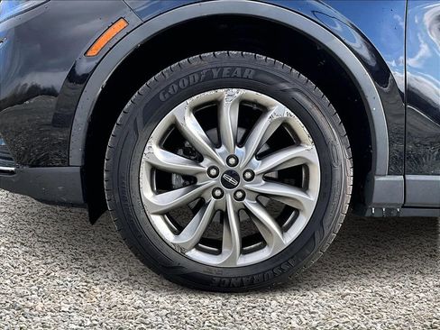 Used 2021 Lincoln Corsair AWD w/ Premium Package image 9