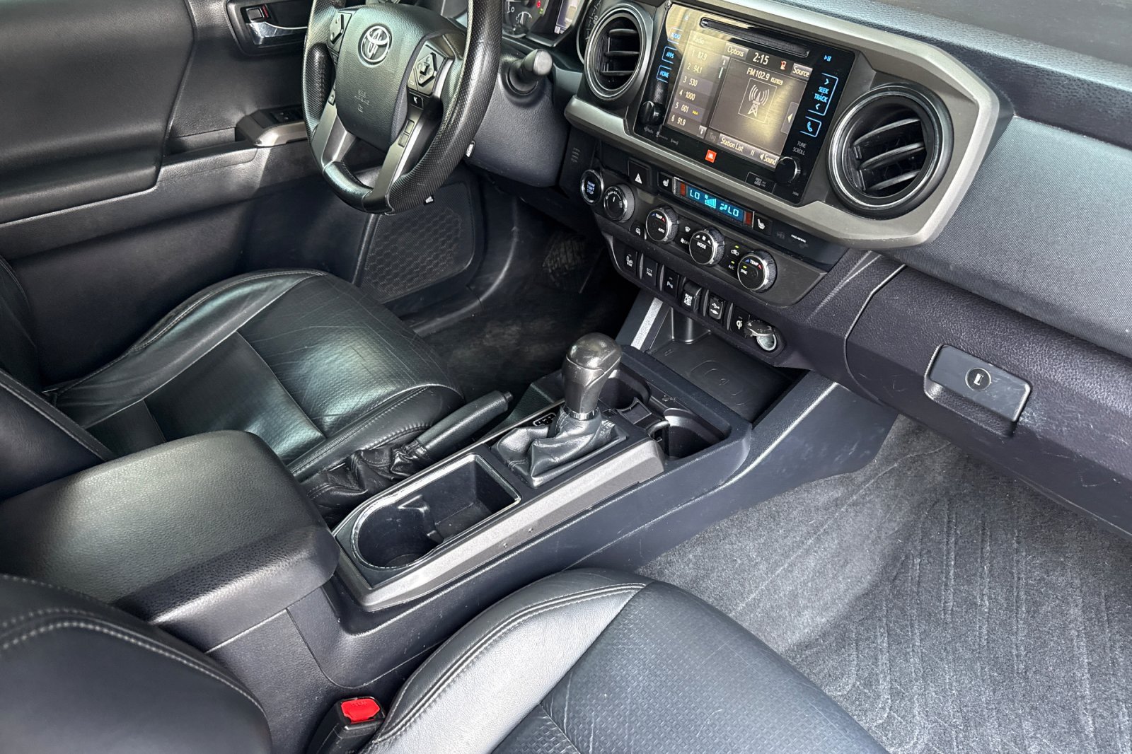 Used 2019 Toyota Tacoma TRD Off-Road AWD/4WD image 17