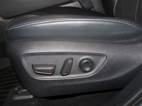 Used 2021 Toyota Highlander Limited image 7