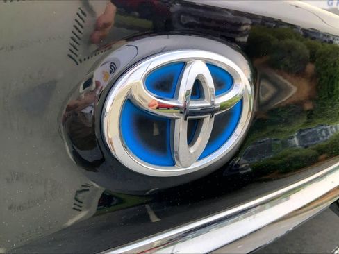 Used 2016 Toyota Camry XLE image 10