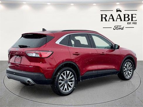 Used 2022 Ford Escape Titanium image 7