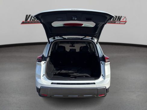 Used 2024 Nissan Rogue SL AWD/4WD image 11