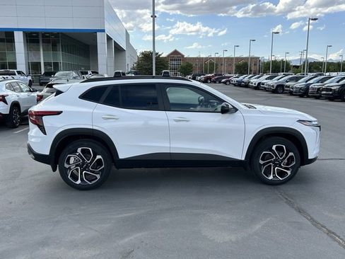 New 2026 Chevrolet Trax RS w/ Driver Confidence Package image 3