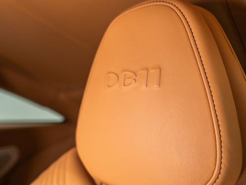 Used 2017 Aston Martin DB11 V12 RWD image 37