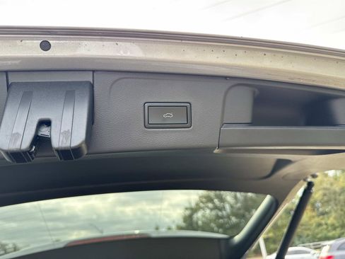 Used 2021 Volkswagen Atlas SEL image 14