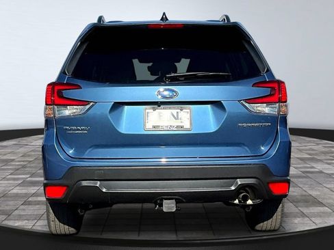 Used 2024 Subaru Forester Premium AWD/4WD image 5