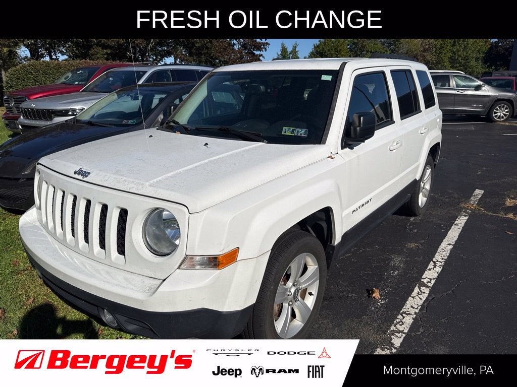 Used 2016 Jeep Patriot Latitude AWD/4WD image 1