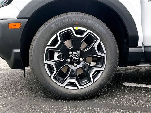 New 2025 Ford Bronco Sport Outer Banks image 12