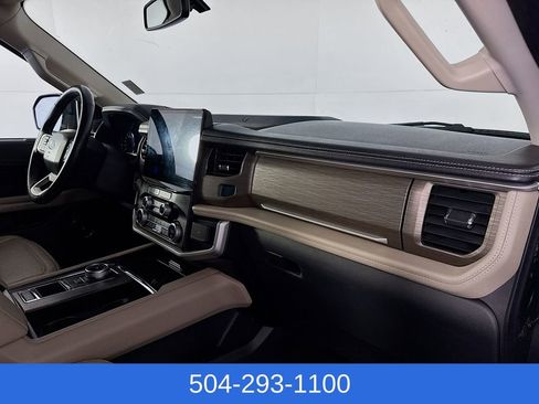 Used 2024 Ford Expedition Max Limited image 32