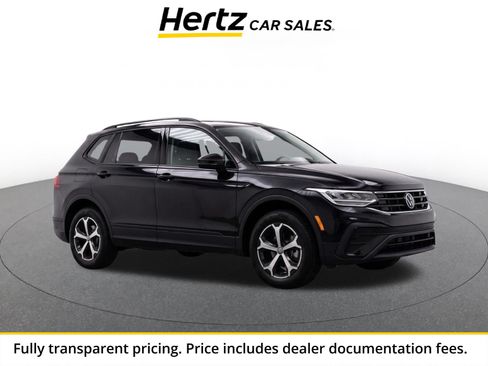 Used 2026 Volkswagen Tiguan SE AWD/4WD image 1