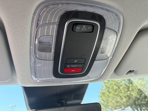 Used 2025 Hyundai Kona SEL AWD/4WD image 30