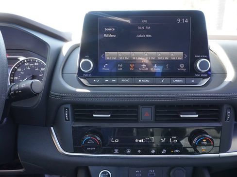 Certified 2023 Nissan Rogue SV FWD image 19