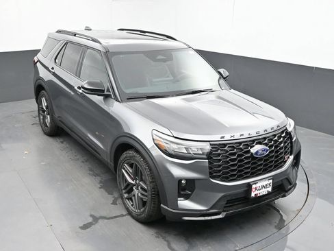 New 2026 Ford Explorer Platinum w/ LUX Leather Package AWD/4WD image 40