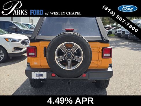 Used 2021 Jeep Wrangler Unlimited Sahara AWD/4WD image 7