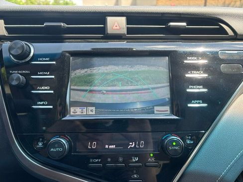 Used 2018 Toyota Camry XSE FWD image 28