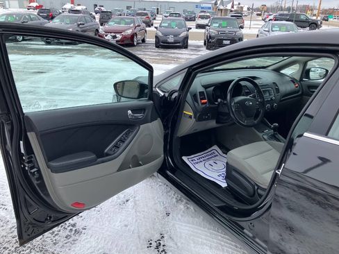 Used 2015 Kia Forte EX image 9