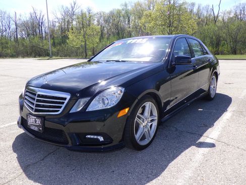Used 2011 Mercedes-Benz E 350 4MATIC Sedan image 1