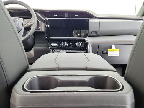 New 2026 GMC Sierra 1500 AT4 w/ AT4 Premium Package AWD/4WD image 18