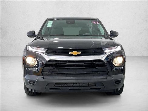 Used 2023 Chevrolet TrailBlazer LS FWD image 3