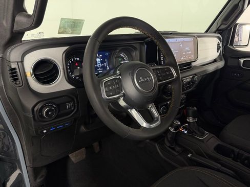 Used 2024 Jeep Wrangler Unlimited Sahara w/ Safety Group AWD/4WD image 21