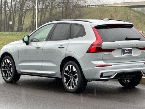 New 2026 Volvo XC60 T8 Plus w/ Protection Package Premier image 5