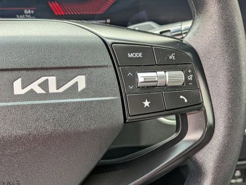 Used 2025 Kia K4 FWD image 21