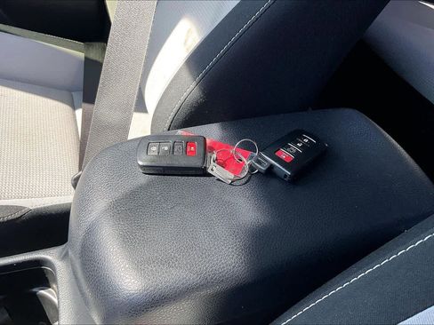 Certified 2017 Toyota RAV4 XLE w/ Carpet Mat Package image 14