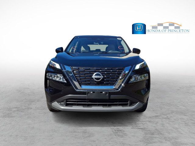 Used 2023 Nissan Rogue SV AWD/4WD image 2