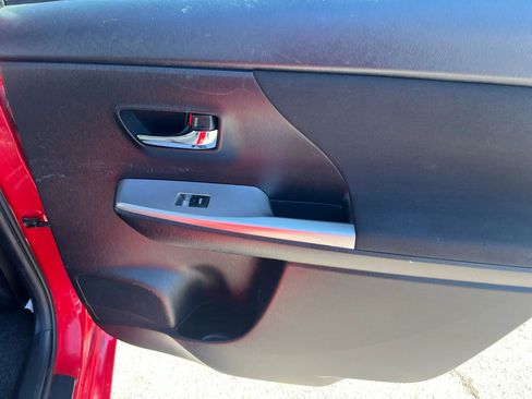 Used 2016 Toyota Prius V Four image 25