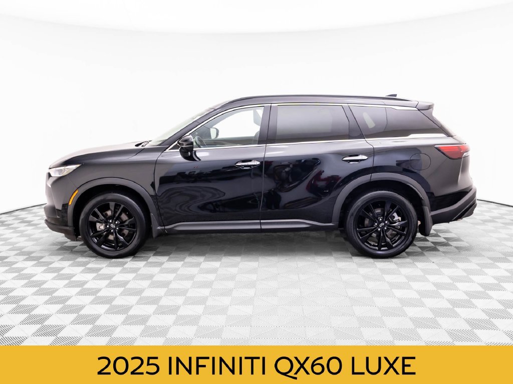 Certified 2025 INFINITI QX60 Luxe w/ Black Edition AWD/4WD image 3
