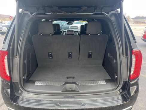 Used 2024 GMC Yukon AT4 w/ Technology Package image 9