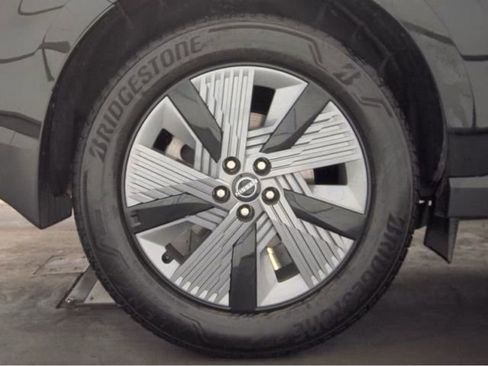 Used 2025 Nissan Murano SL AWD/4WD image 19