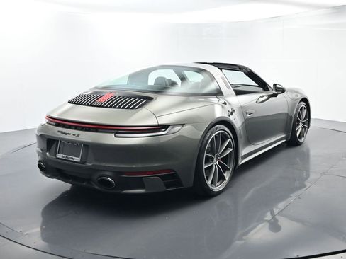 Certified 2021 Porsche 911 Targa 4S w/ Sportdesign Package image 14