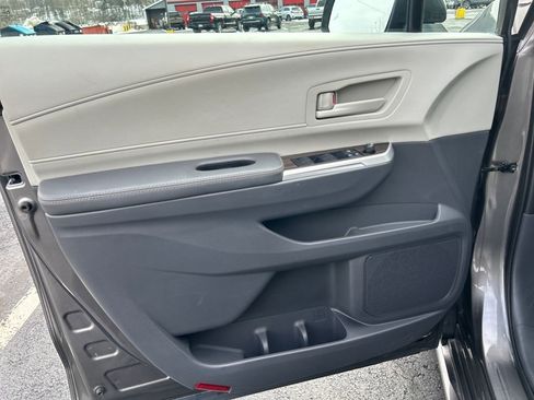 Certified 2022 Toyota Sienna LE image 18