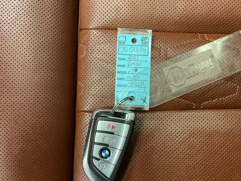 Used 2021 BMW X7 M50i image 42