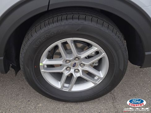 New 2026 Ford Explorer Active w/ Active Comfort Package image 5