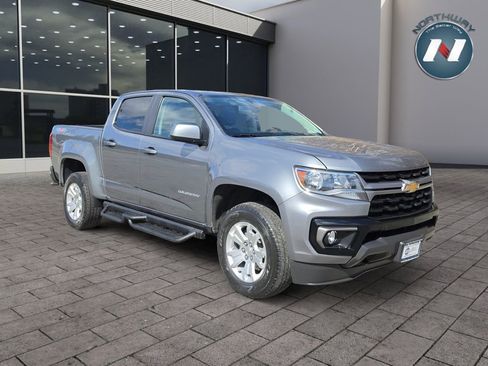 Used 2022 Chevrolet Colorado LT w/ LT Convenience Package image 7