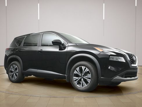 Certified 2023 Nissan Rogue SV FWD image 21