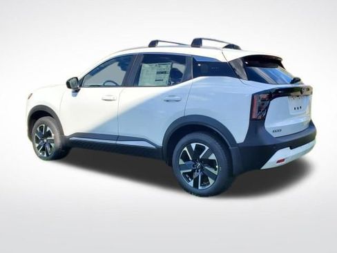 New 2026 Nissan Kicks SV image 3