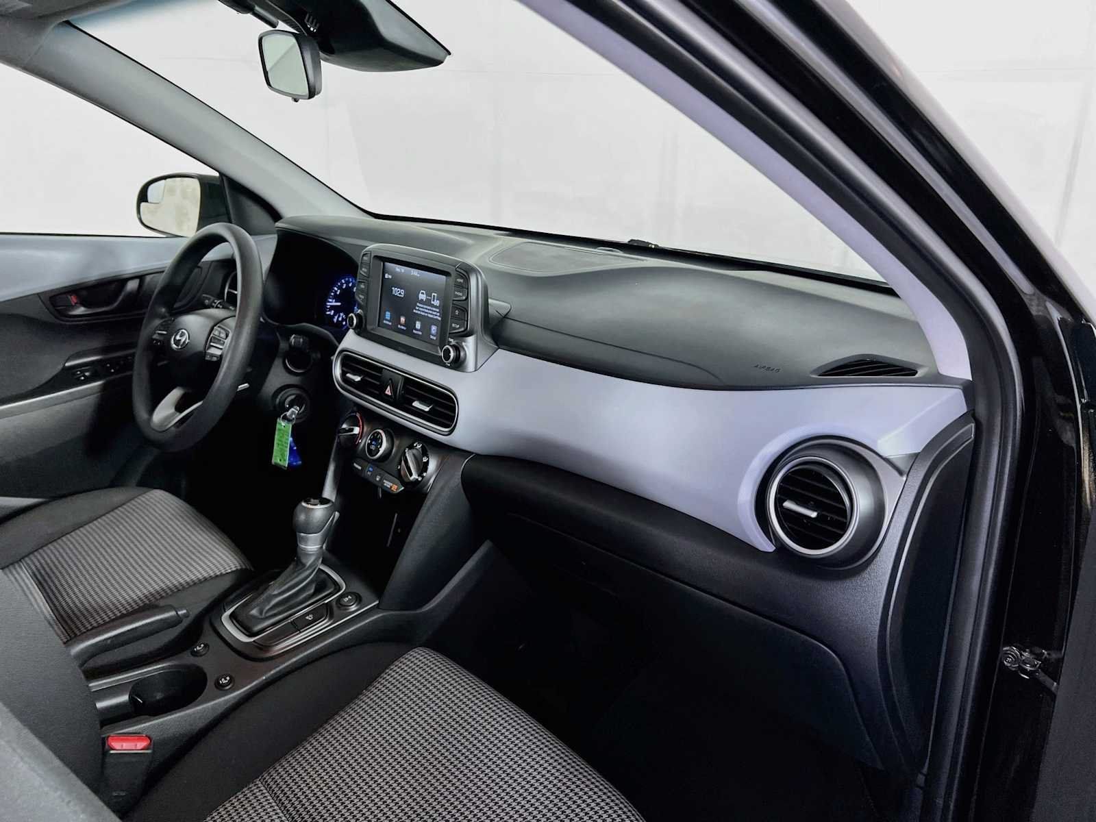 Used 2020 Hyundai Kona SE w/ Cargo Package AWD/4WD image 29