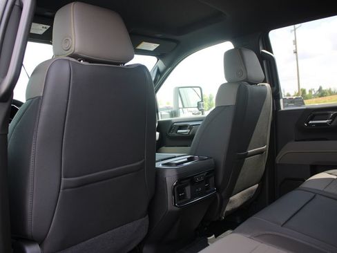 New 2026 Chevrolet Silverado 2500 ZR2 w/ LPO, Dark Essentials Package AWD/4WD image 29