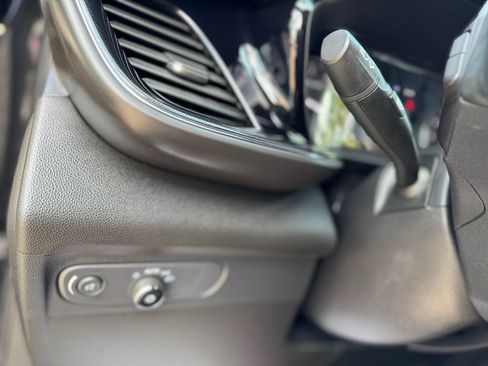 Used 2023 Buick Envision Essence image 29