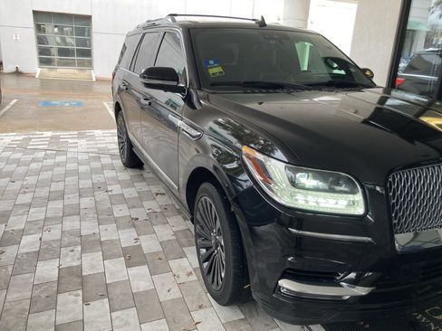 Used 2019 Lincoln Navigator Reserve image 2