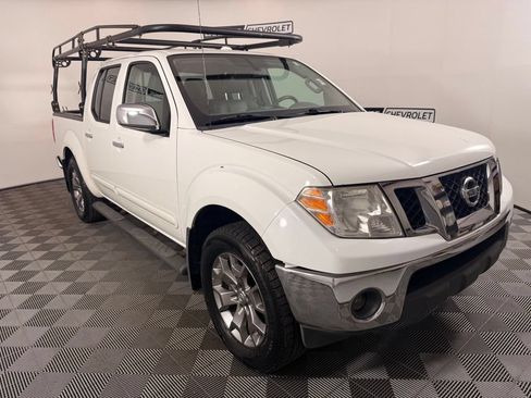 Used 2015 Nissan Frontier SL AWD/4WD image 8