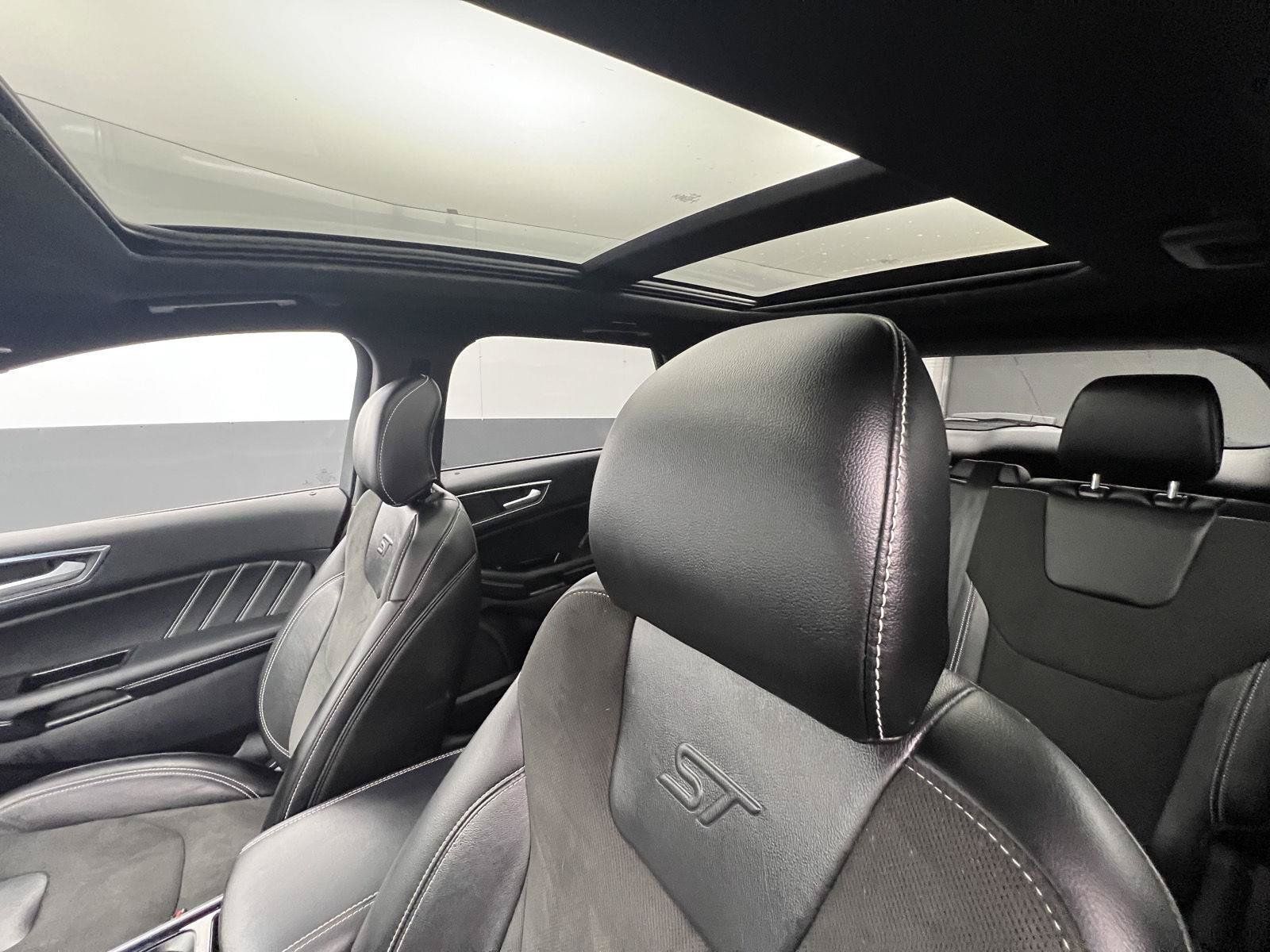 Used 2019 Ford Edge ST w/ Equipment Group 401A AWD/4WD image 16