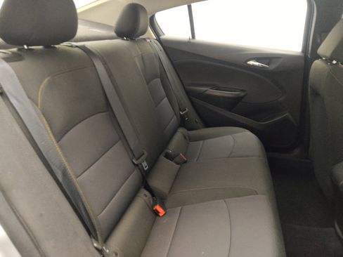 Used 2018 Chevrolet Cruze LS FWD image 19