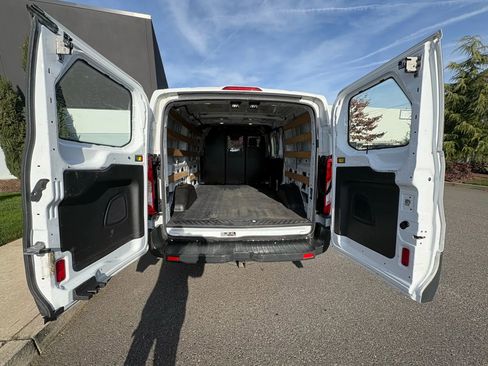 Used 2017 Ford Transit 250 130 Low Roof w/ Exterior Upgrade Package image 19