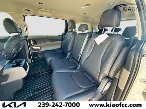 New 2026 Kia Carnival EX image 22