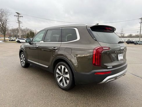 Used 2022 Kia Telluride S image 4