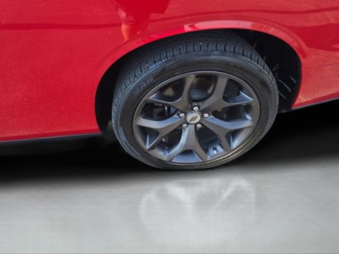 Used 2017 Dodge Challenger SXT Plus RWD image 31